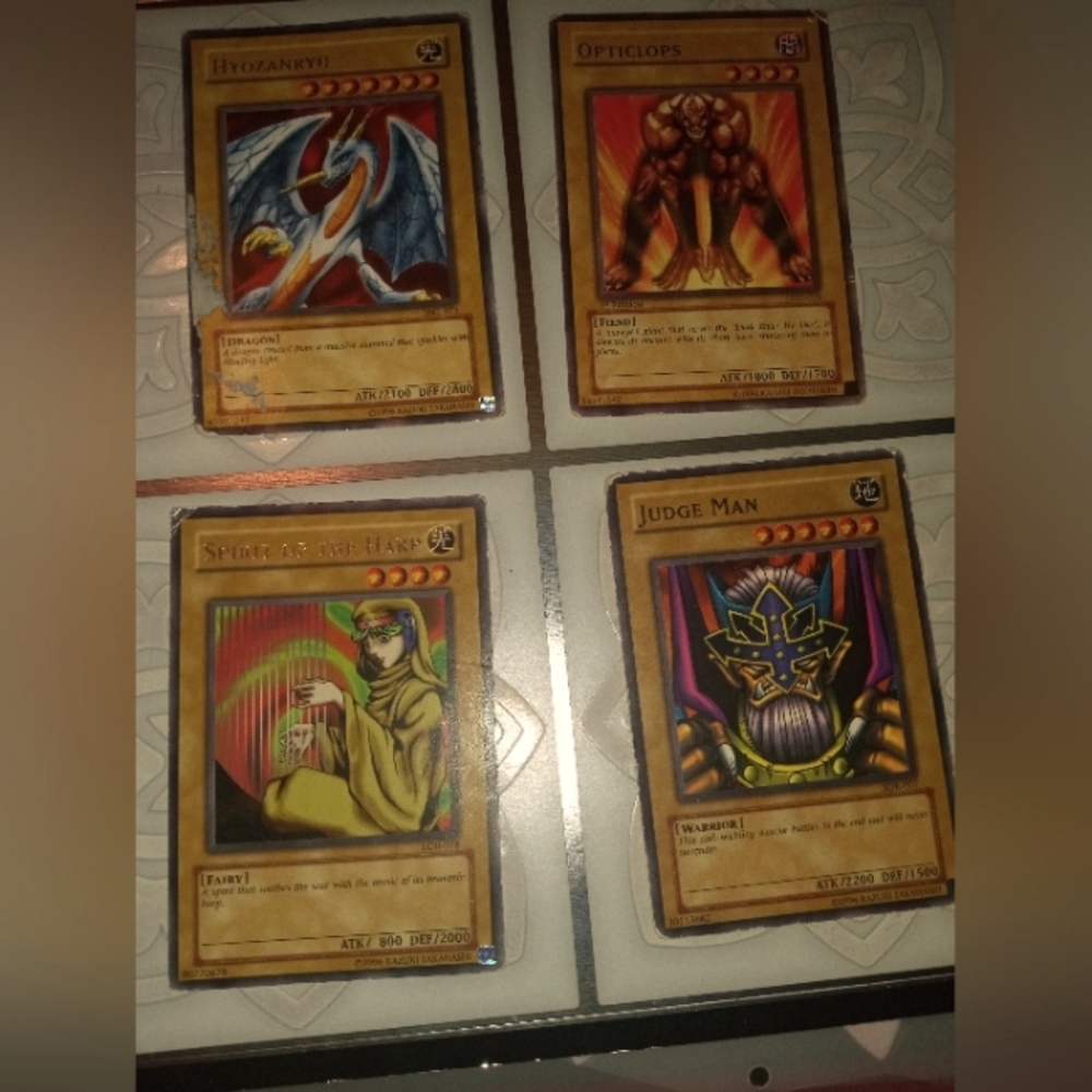 Set of 4 yugioh cards